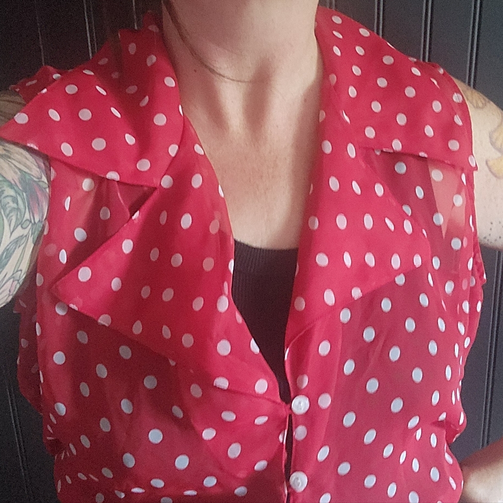 Red Chiffon Sleeveless Blouse with White Polka Dots - Size Med. Tie in the Front - Picture 11 of 13